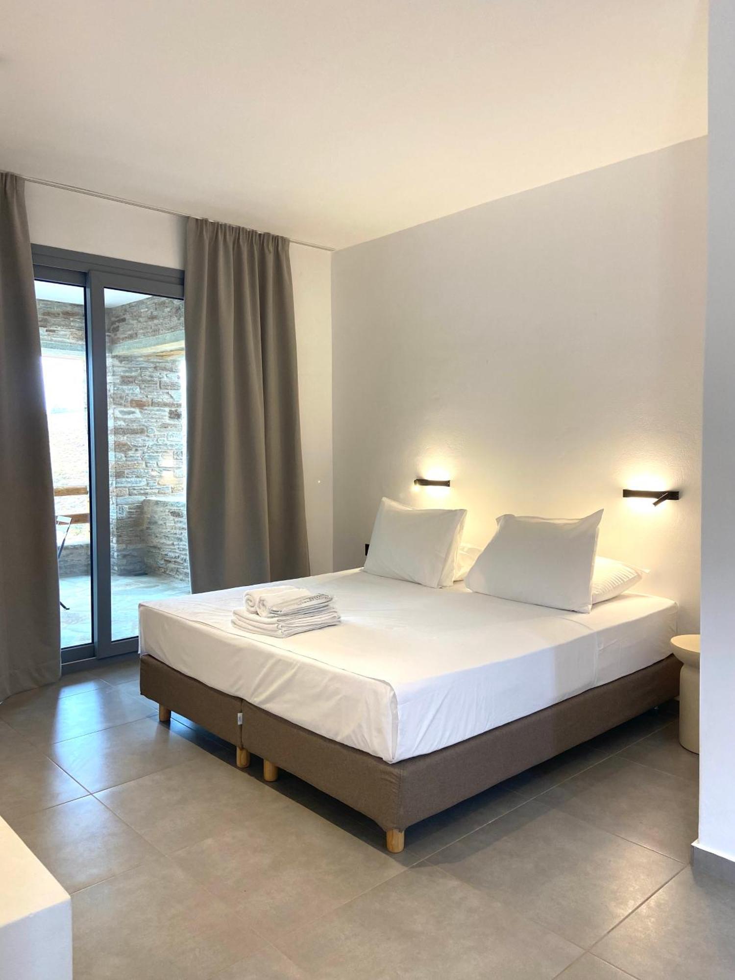 Spanos Apartments Áyios Pétros Zewnętrze zdjęcie
